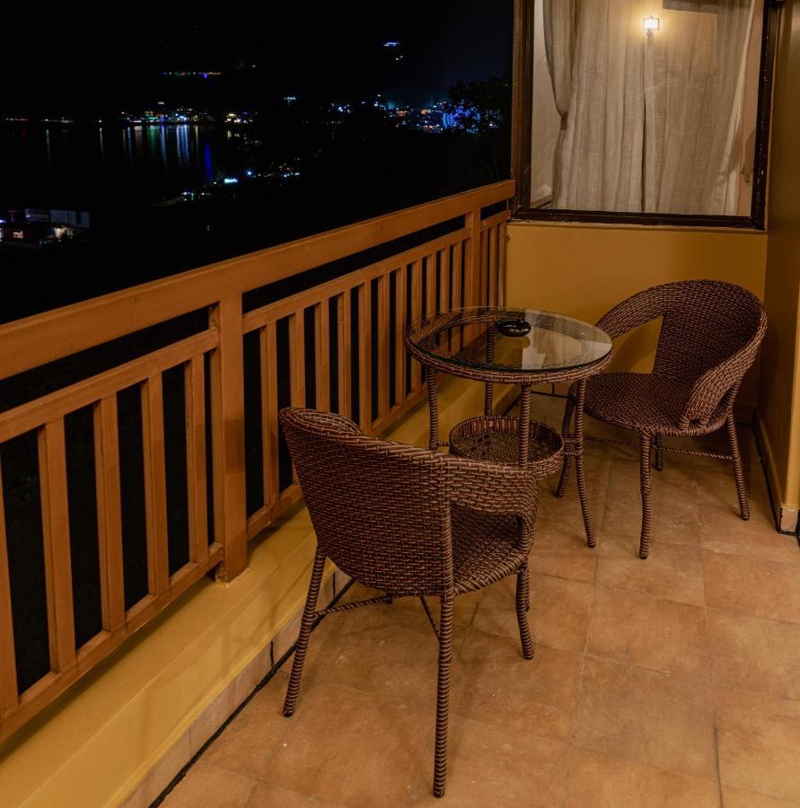 Hotel Fewa Camp 博卡拉 外观 照片